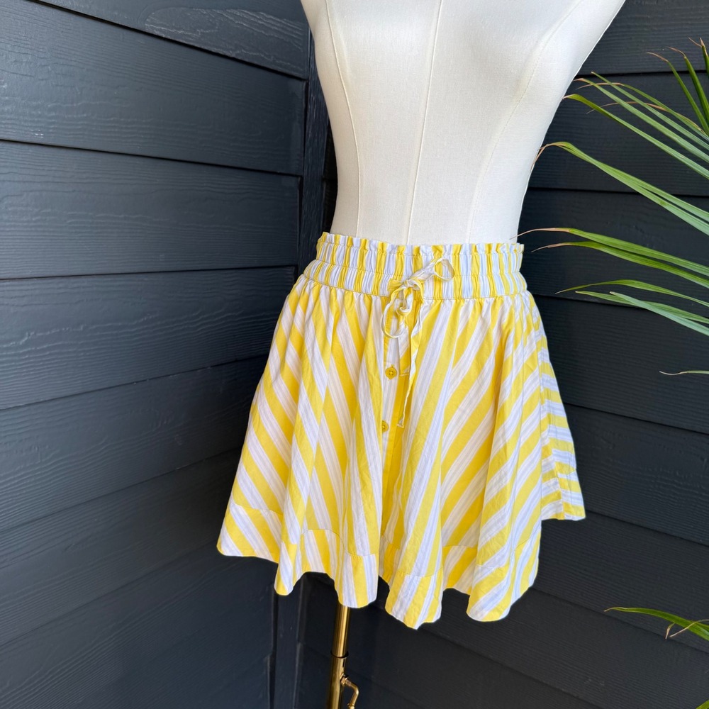 Aerie Yellow Stripe Ruffle Skort‎ Pull On Beachy Euro Summer M